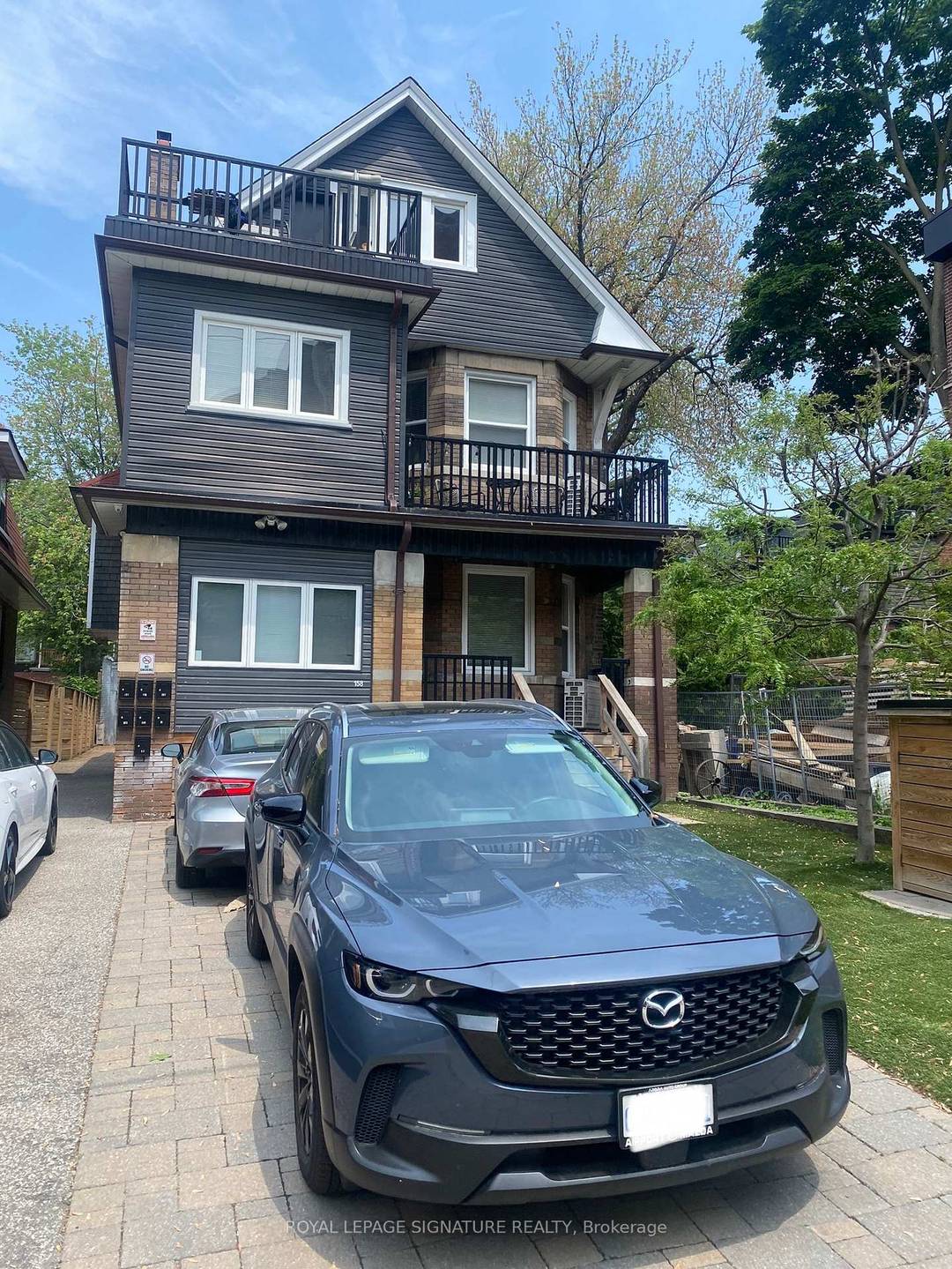 This great 3 storey multiplex offers 7 self contained suites with a few steps away from Roncesvalles Ave, TTC stops and various shops, restaurants and cafes.