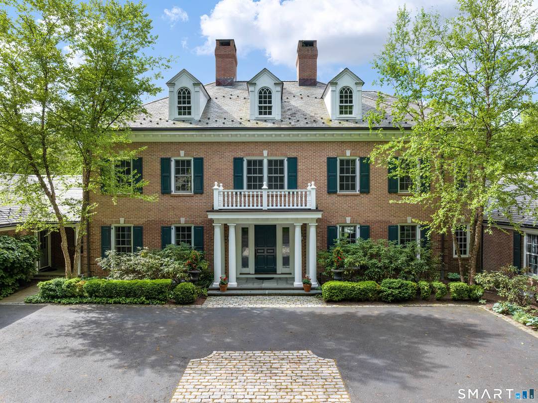 Elevated luxury. Prime location.