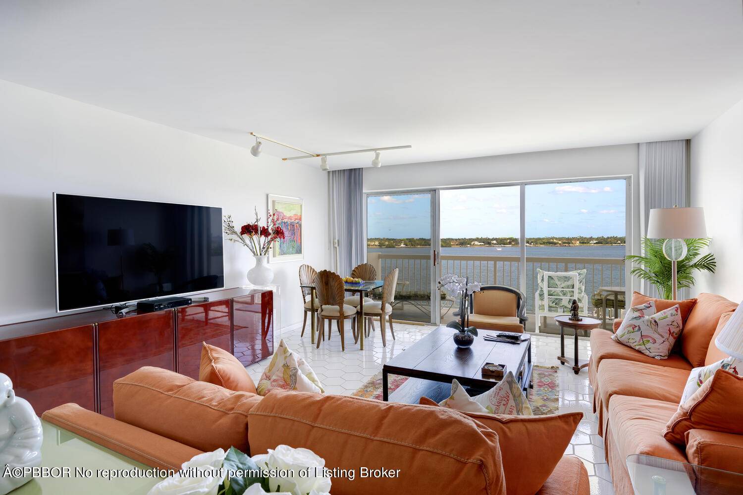 Outstanding unobstructed intracoastal views from all windows !