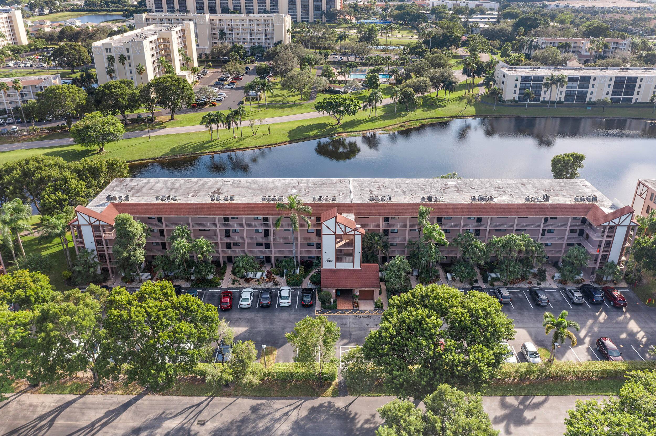 The BEST DEAL in Huntington Lakes with one of the LOWEST HOA fees.