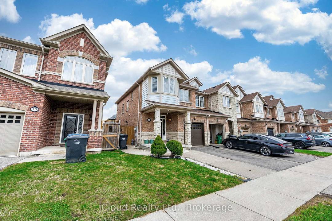Beautiful 3 bedroom home in sough after Caledon.