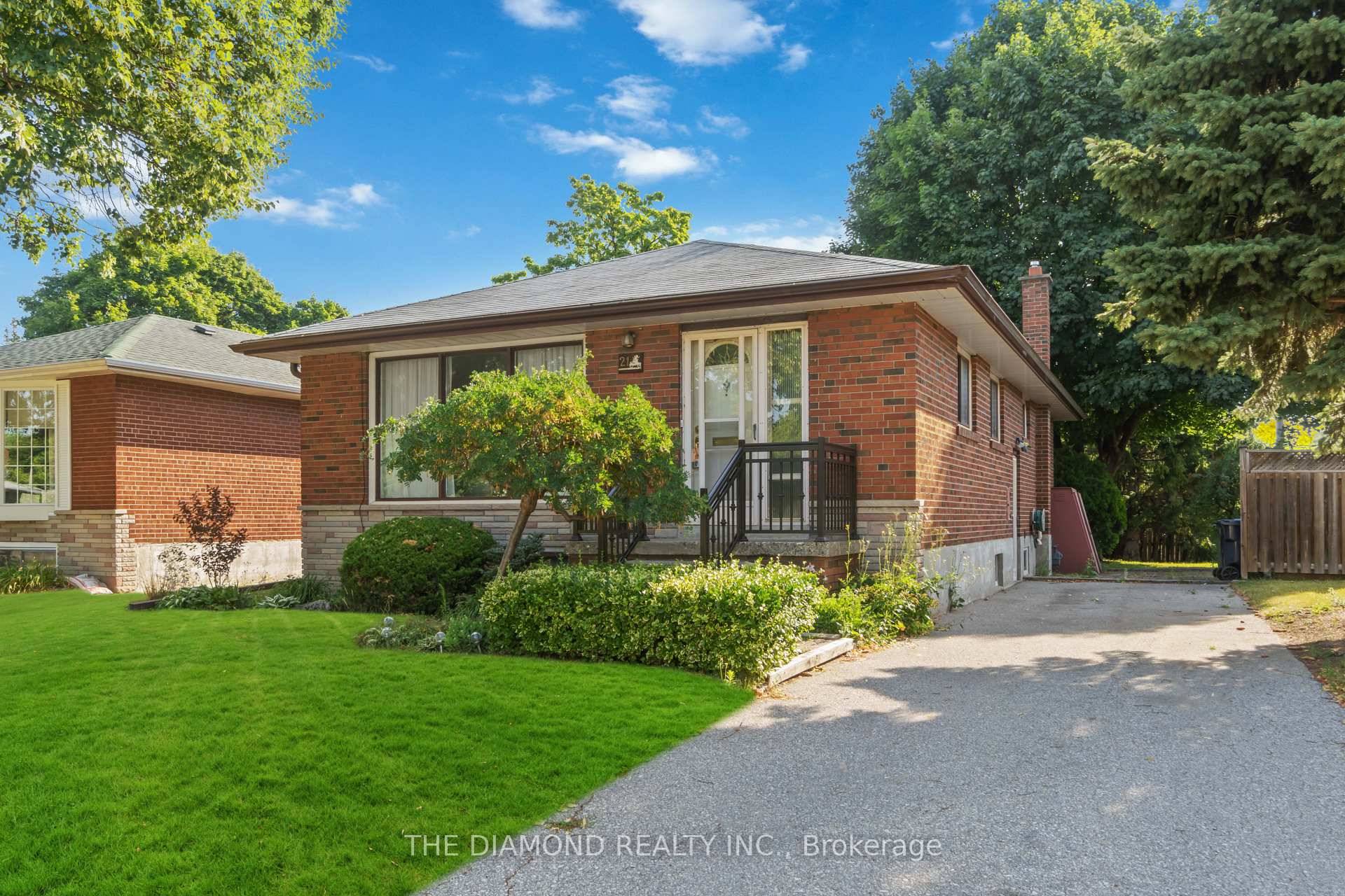 Welcome To 21 Jardine Place !