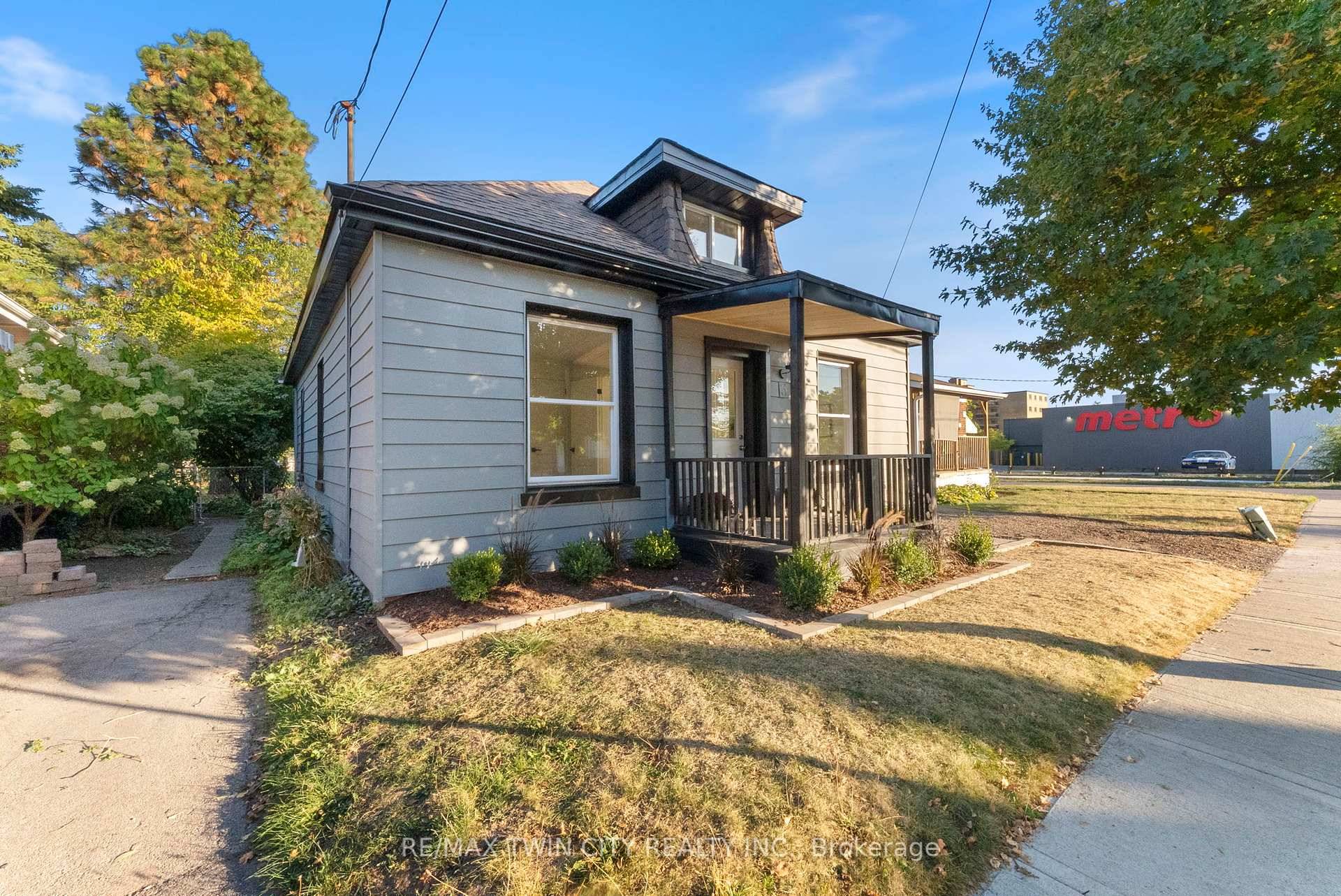 Welcome to 3 Dundee Street in the heart of Brantford !