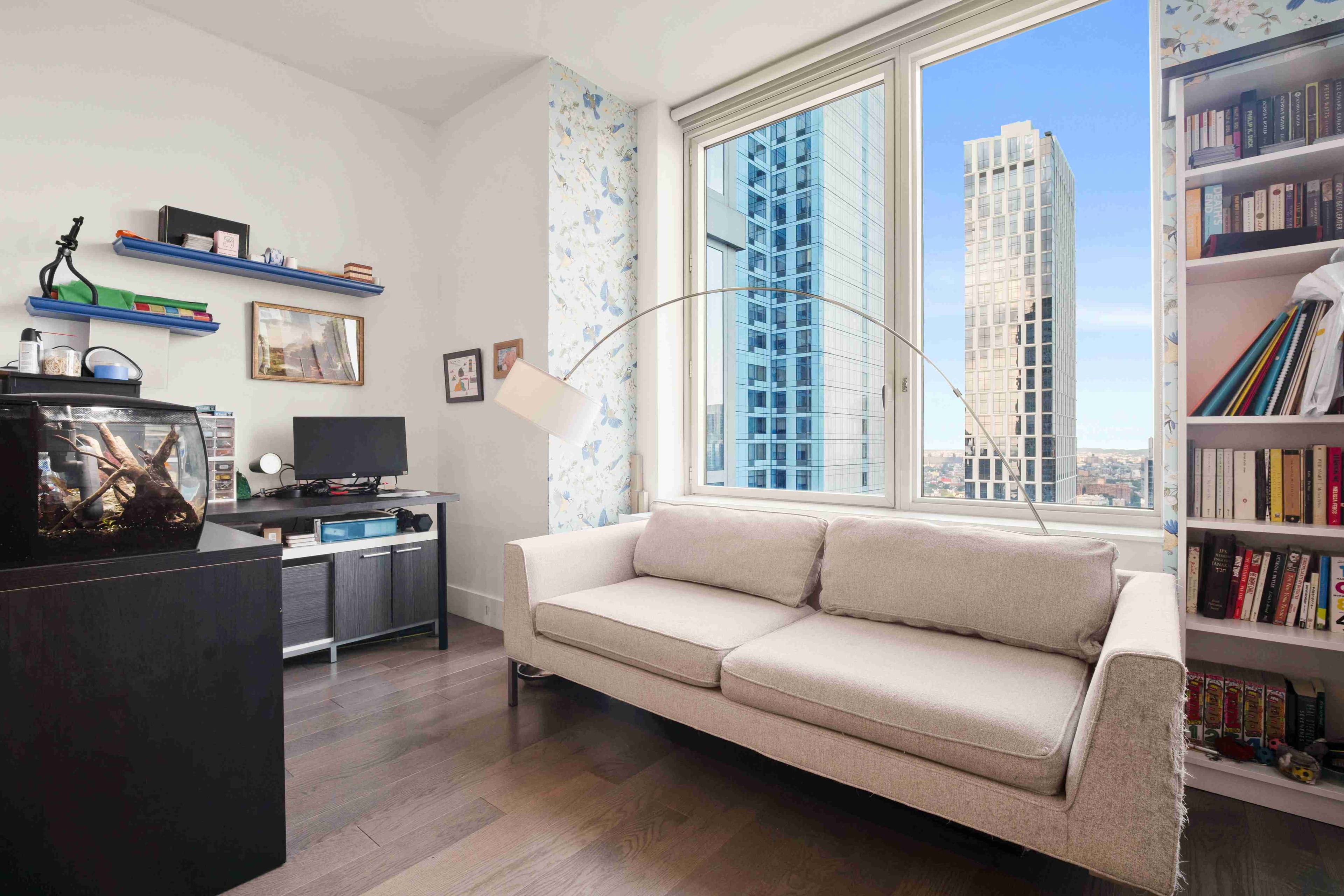 Available 8 6 2024. Furnished high floor large studio with 530 SQFT in Downtown Brooklyn.