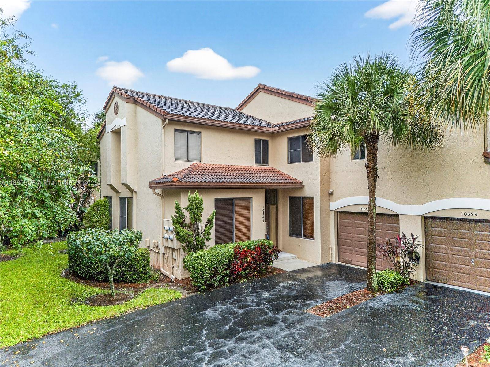 Discover this beautiful 2BR 2BA corner condo in the highly sought after area of Bridgewater, Plantation !