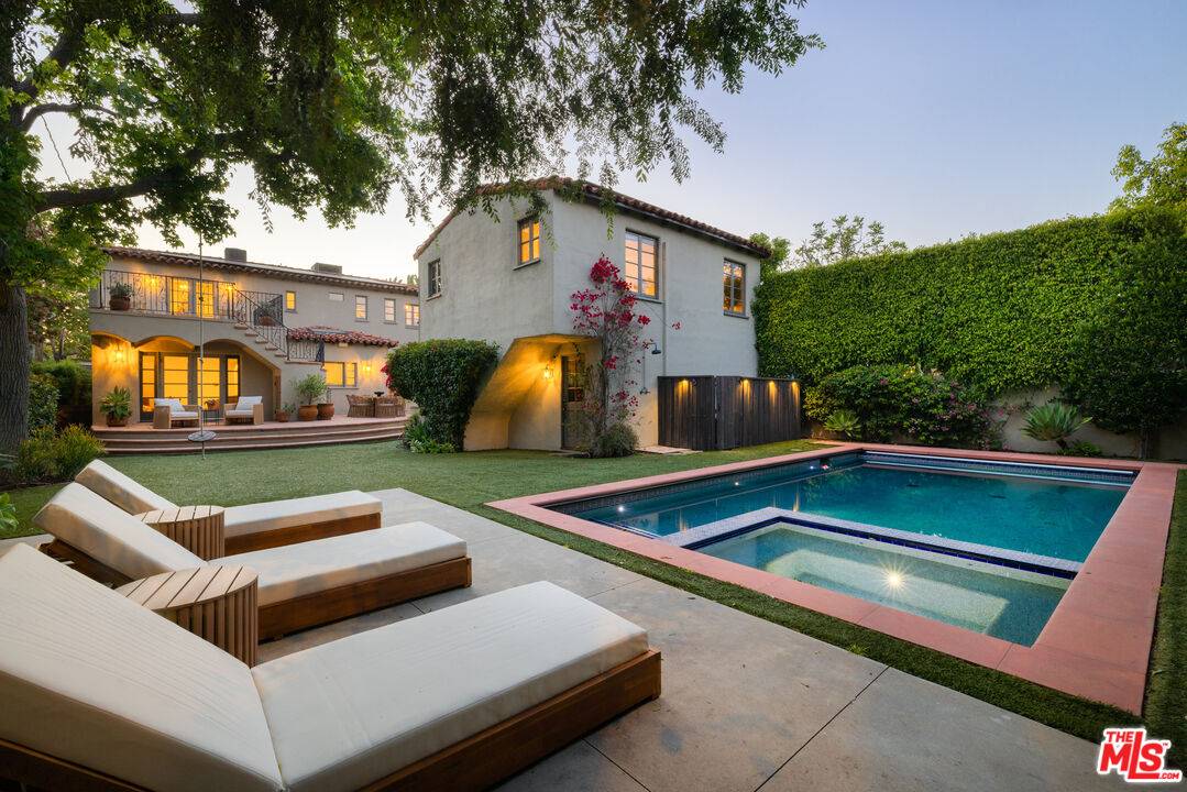 146 S Martel Ave 4BR Hancock Park La