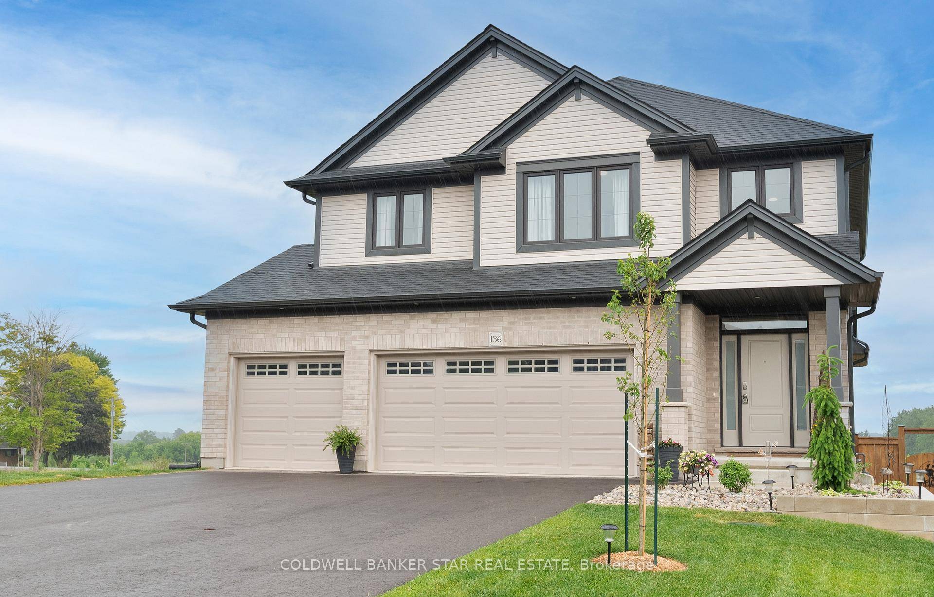 Welcome to this stunning Turnbock model home in Mount Elgin Meadowlands, built by award winning Hayhoe Homes, and complete with newly installed in ground fiberglass 12' X 26' pool.