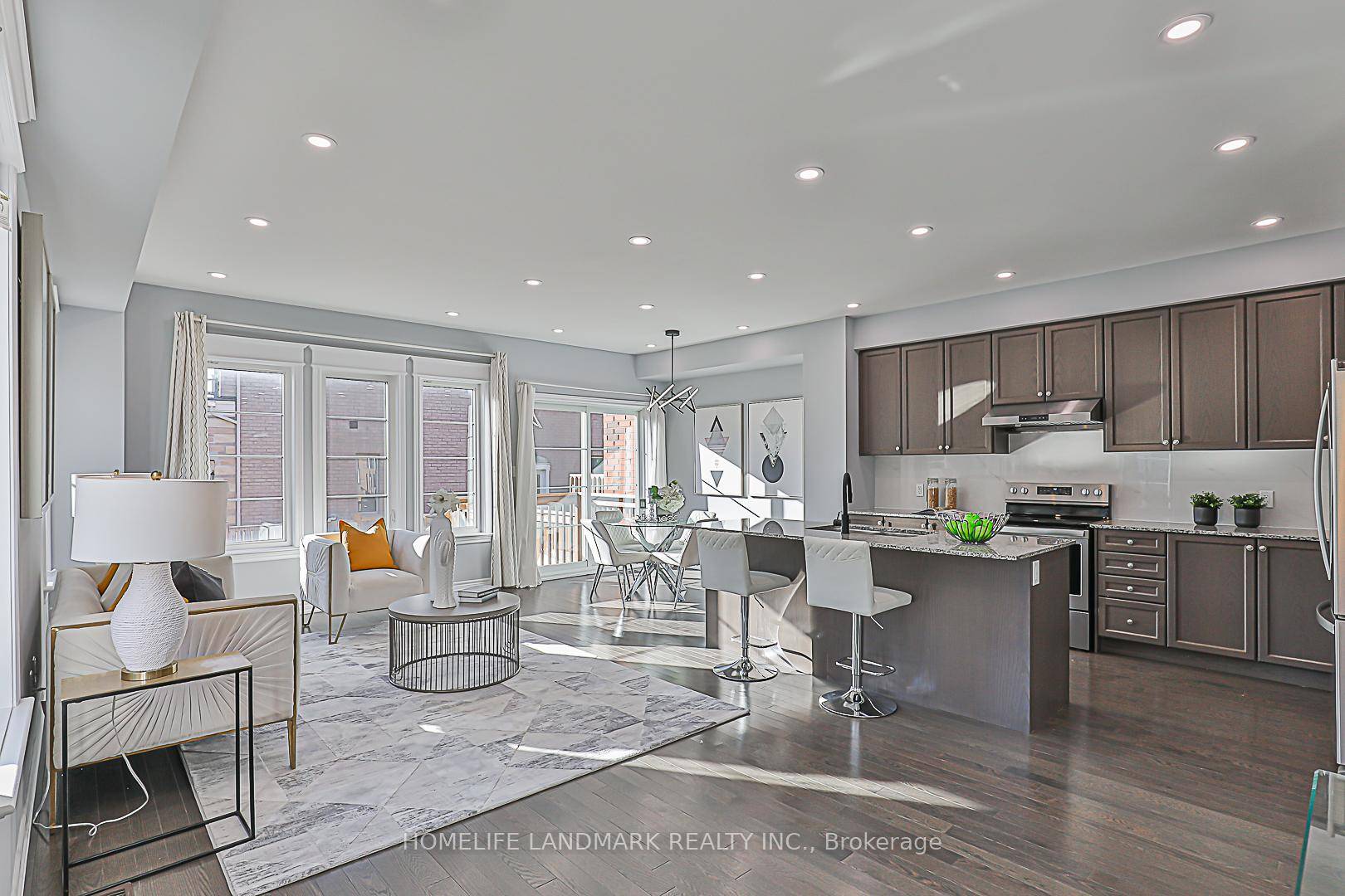Welcome to this stunning 5 year old Freehold Townhouse in the sought after Oak Knoll Community by Acorn.