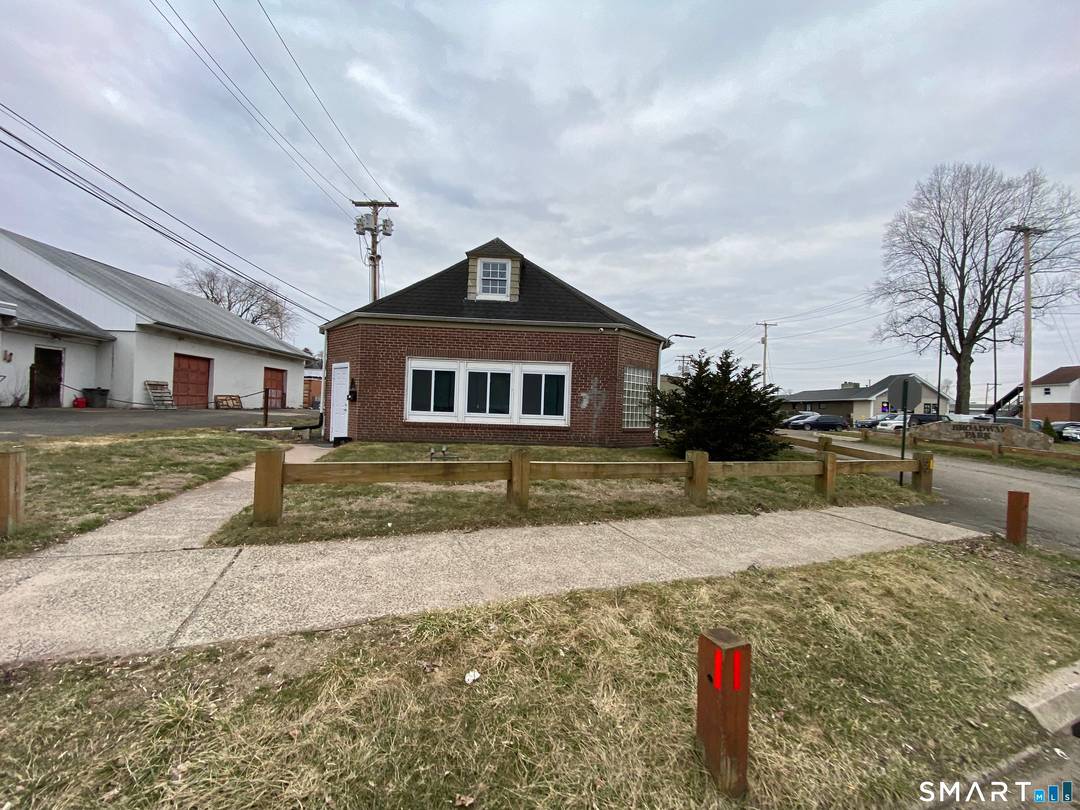 Industrial investment opportunity located at 59 Old Broadway East in North Haven, CT, featuring three buildings totaling approximately 29, 868 SF on 2.