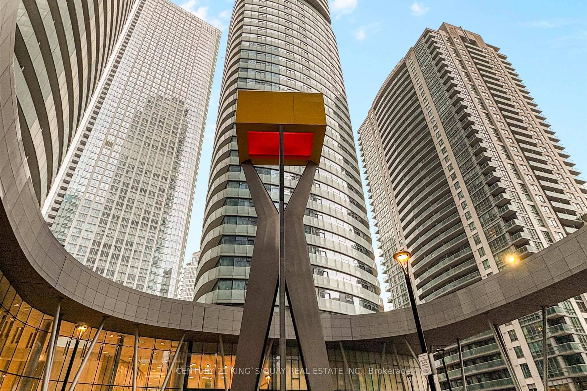 Stunning Luxury Condo in the Heart of Downtown Toronto.