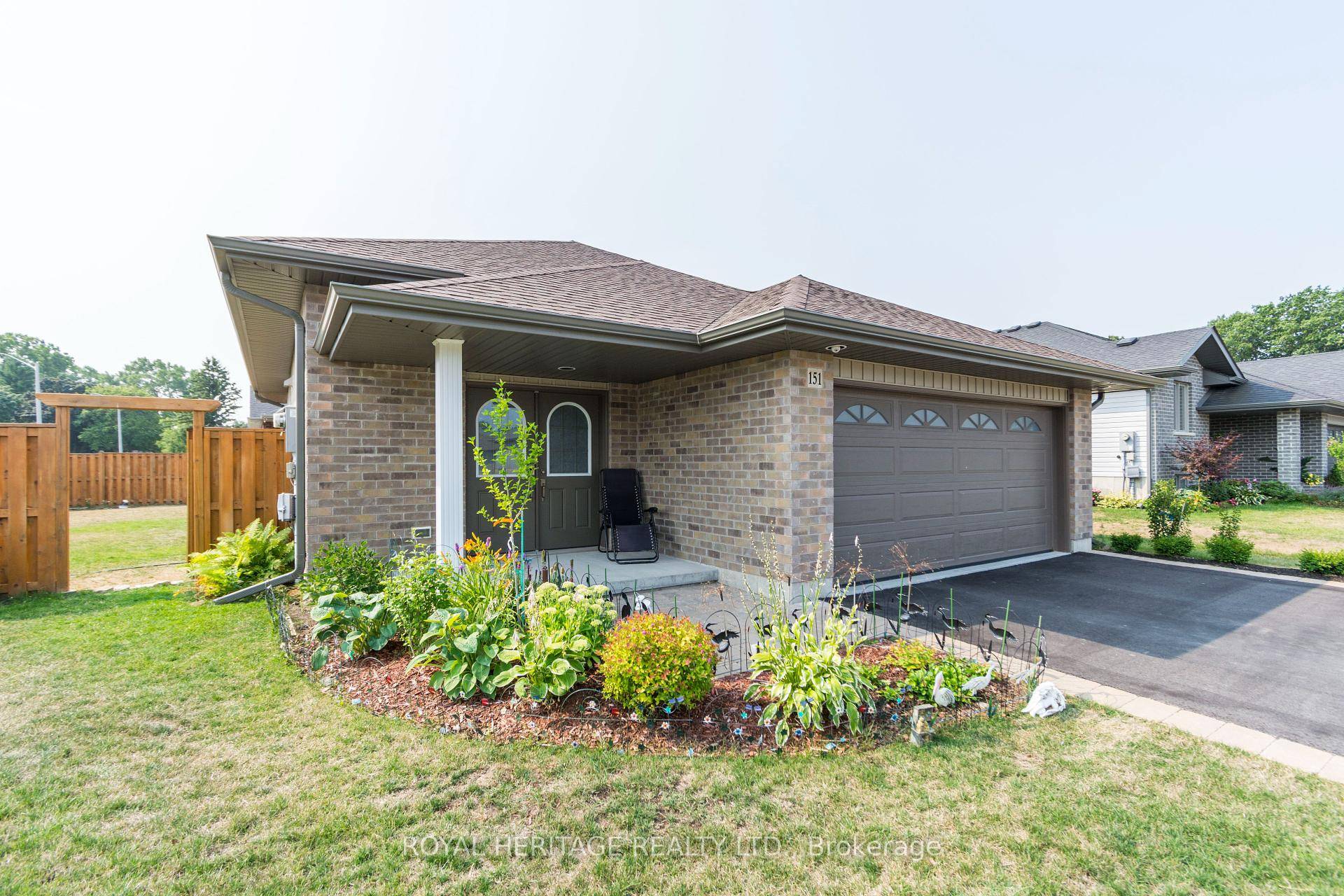 This 6 year old, 4 bedroom, 2 bathroom home in one of Belleville's most sought after east end neighbourhoods shows like new.