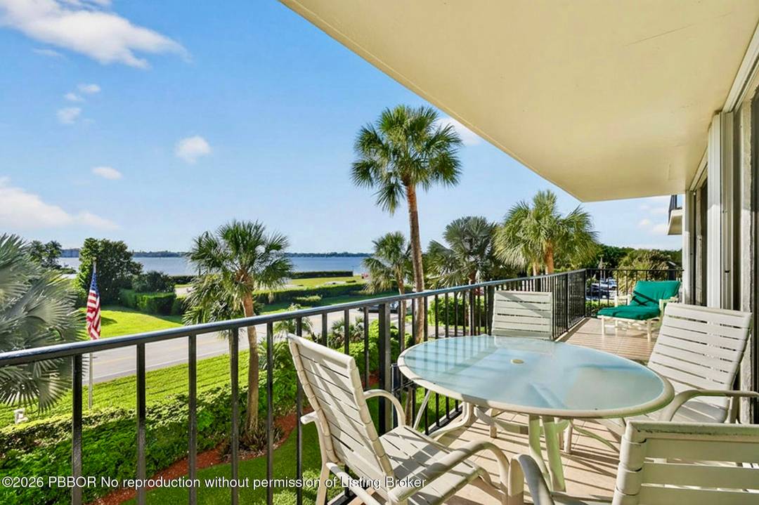 Wake up to sweeping Intracoastal views in this beautifully appointed 2 bedroom, 2 full bath condo, where comfort meets coastal elegance.