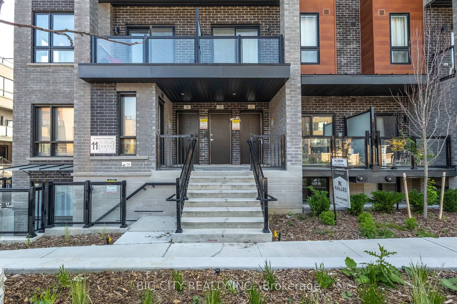 Bright and Brand New ! This remarkable and spacious 2 bedroom, 1.
