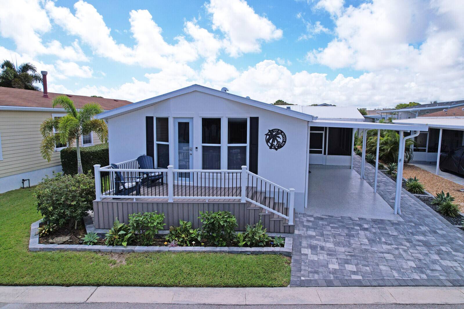 Prime location in sought after Jupiter River Park.