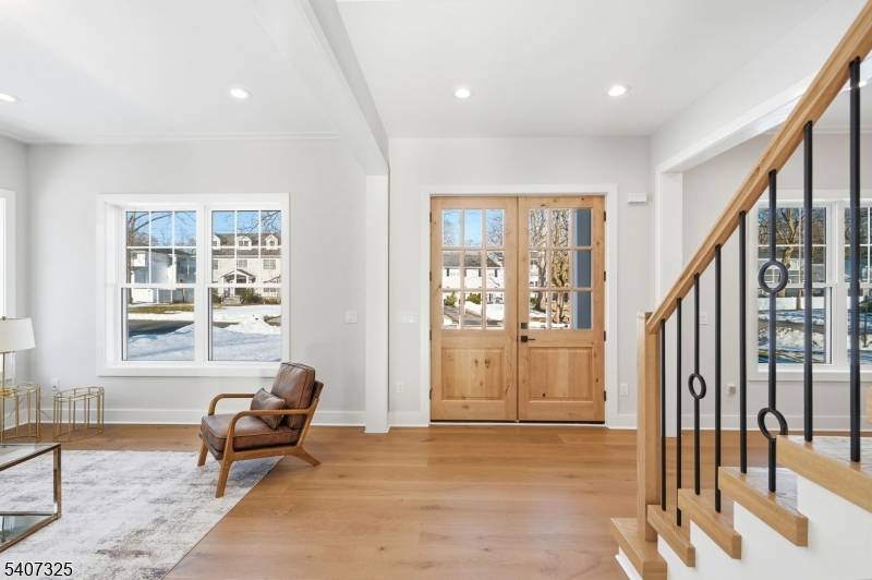 NEW CONSTRUCTION in one of Livingston's most sought after neighborhoods, this distinguished CENTER HALL COLONIAL offers over 5, 100 sq ft of sun filled living space across 3 beautifully finished ...