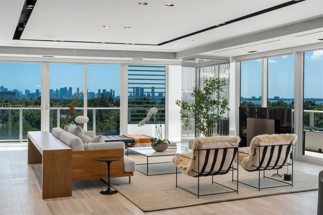 Welcome to an exceptionally rare 4bd, 4.