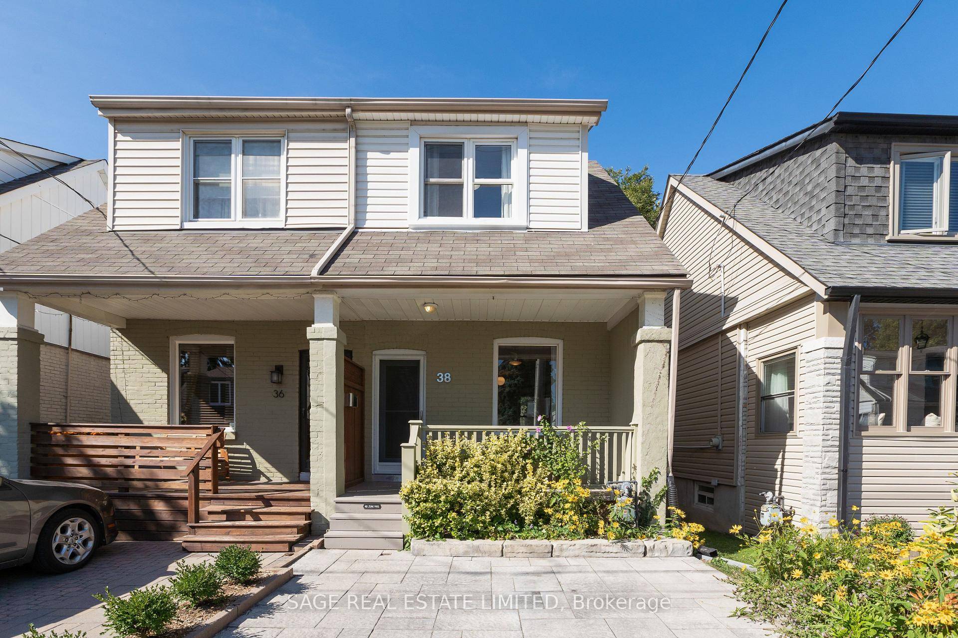 STYLISH EAST END LIVING Discover this beautiful 2 bedroom, 1 bathroom, semi detached home located in the heart of East York's desirable Greek Town area.