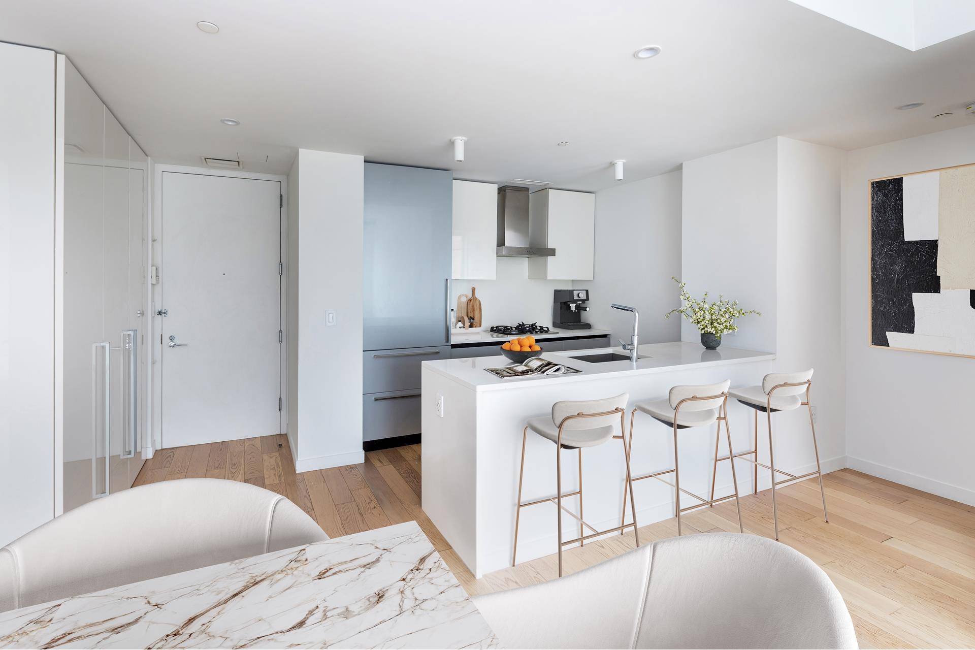 Investor Friendly ! Welcome to the epitome of modern living at 540 West 49th Street, a top tier luxury condominium located in the heart of vibrant Hell's Kitchen.
