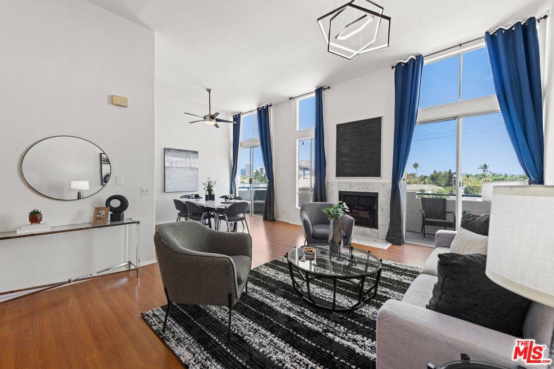 1200  S Corning St 2BR Beverlywood La