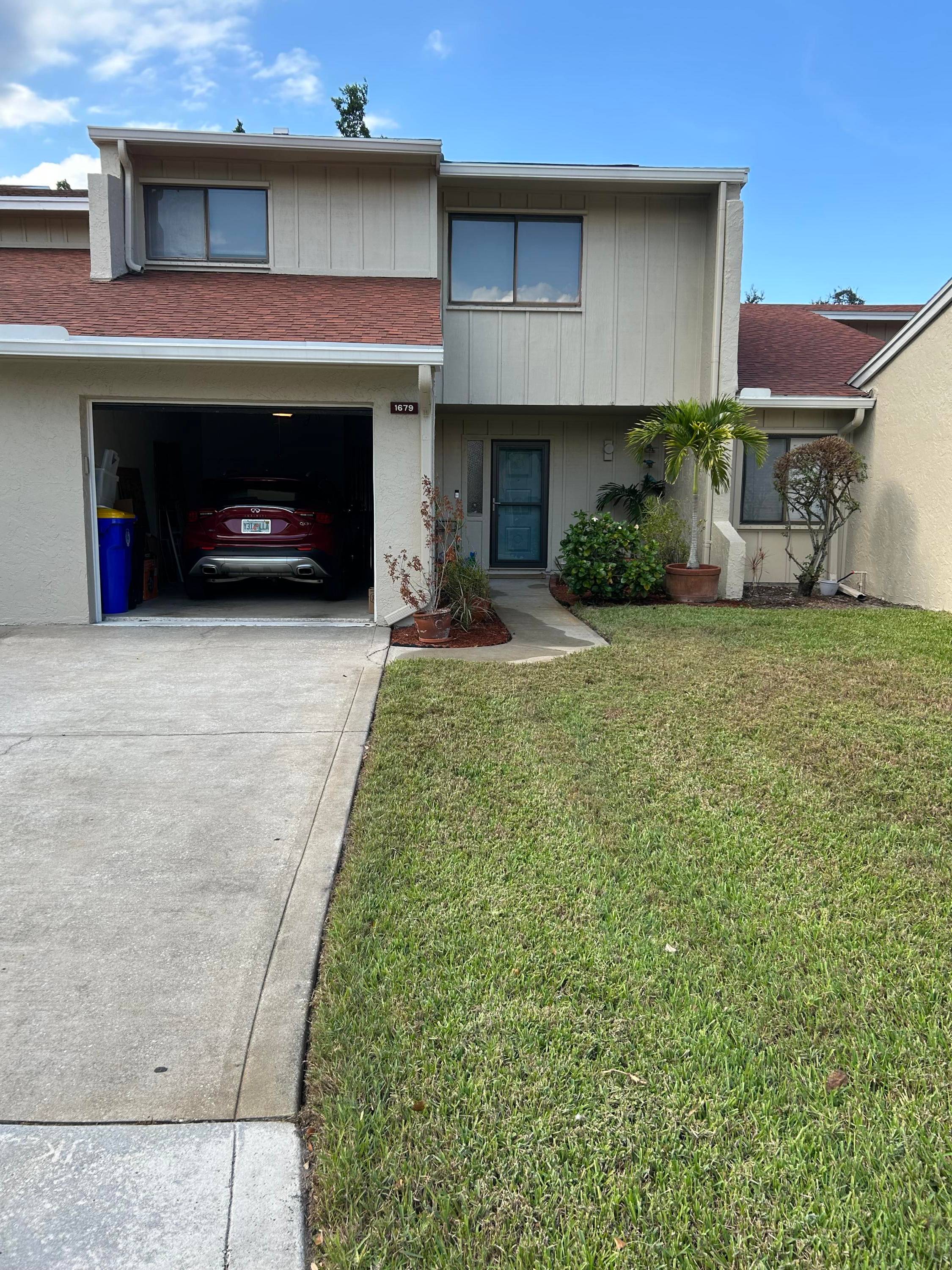 Best kept secret in Palm City, Lovely 3 bedroom townhome, two and half baths, one car garage, corner of Matheson Avenue and Mapp Road.