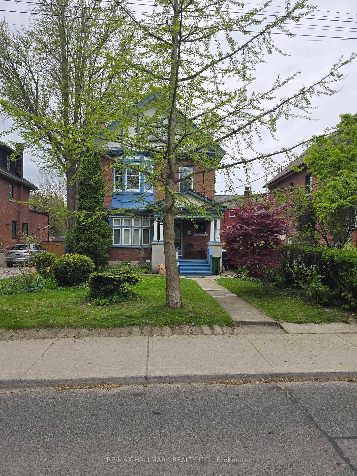 Nestled In A Vibrant Neighbourhood.