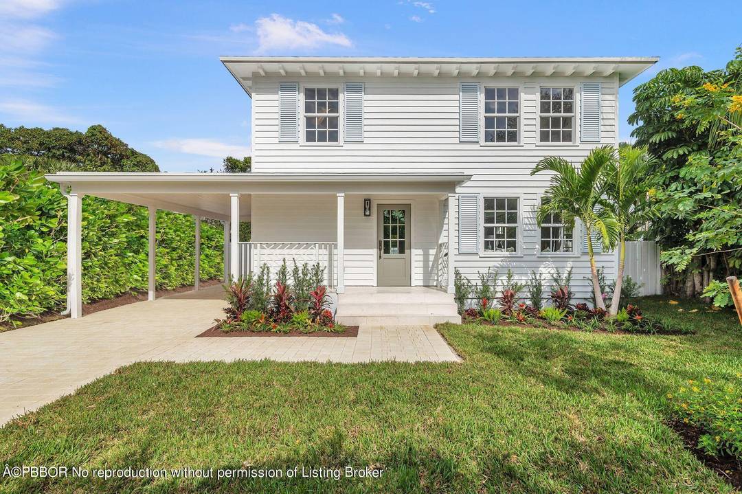 Completely gutted to the studs, redesigned and brought back to life, this unicorn of a home is pure magic !