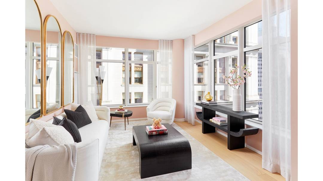 Perfectly positioned in the center of Downtown, 7 Dey offers stunning studio, one, two, and three bedroom luxury rental apartments with a select number of units featuring private terraces.
