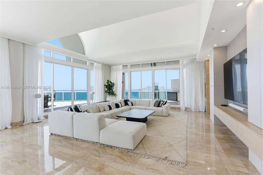 RARE TWO STORY PENTHOUSE IN SUNNY ISLES.