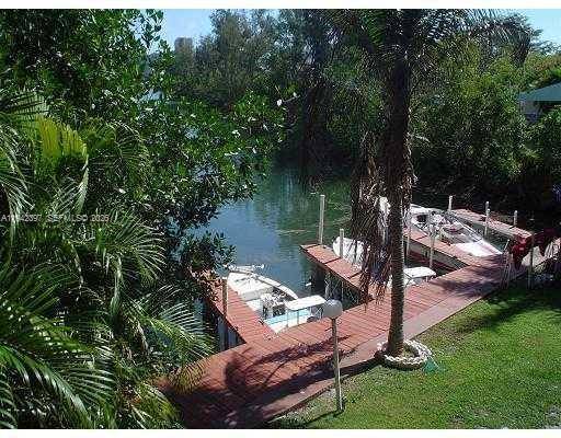 BEAUTIFUL 3 BEDROOM WATERFRONT PROPERTY TRANQUIL EASTERN SHORES WITH WATER VIEWS.