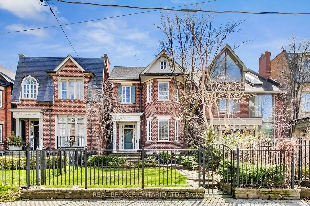 Located on one of Summerhill's most coveted streets, this charming residence offers the perfect balance of neighbourhood serenity and urban convenience.