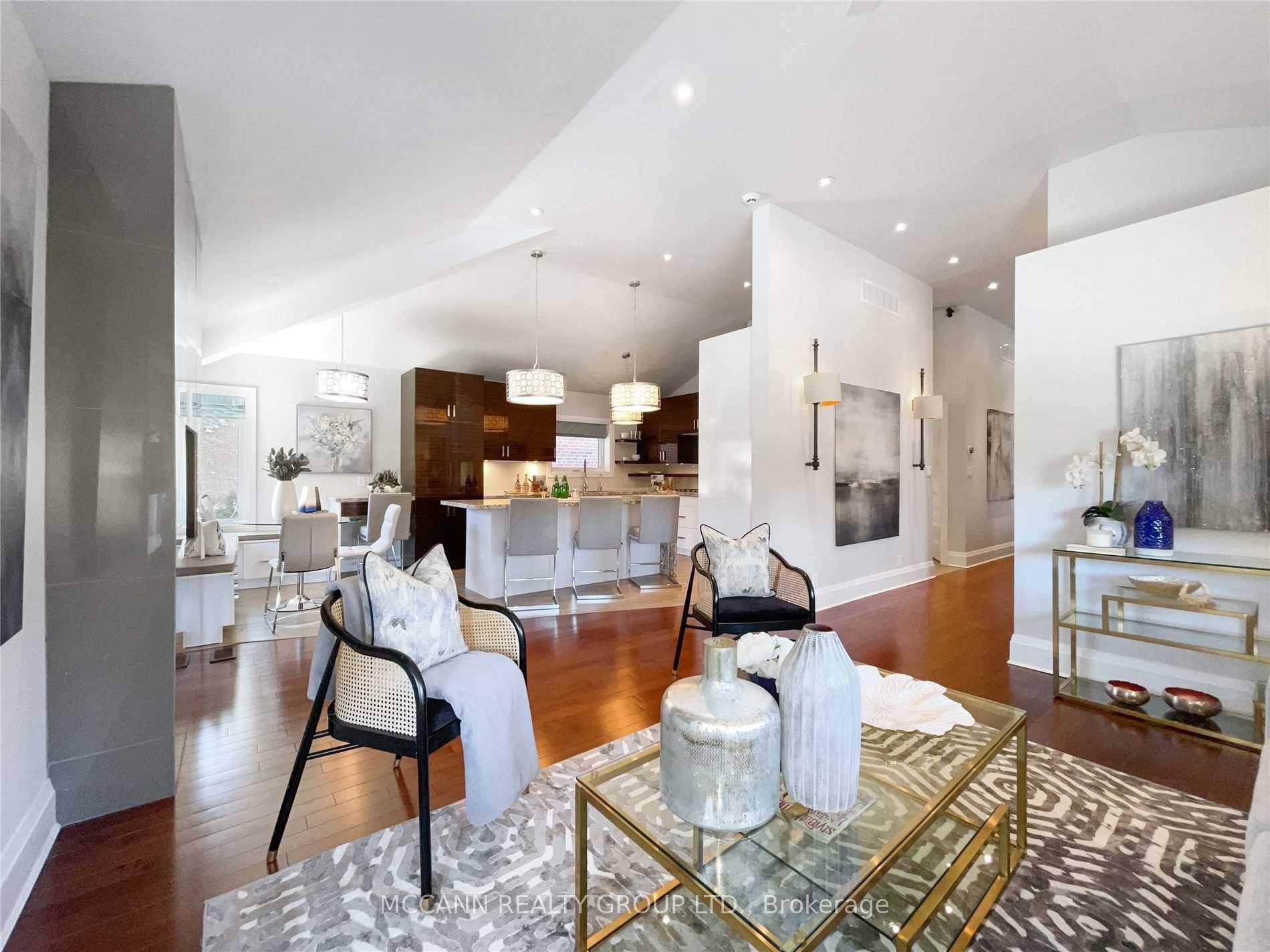 Stunning Modern Ranch Style Bungalow in Coveted Bayview VillageExperience luxury living in this beautifully renovated modern ranch bungalow, ideally situated in the highly sought after Bayview Village neighborhood.