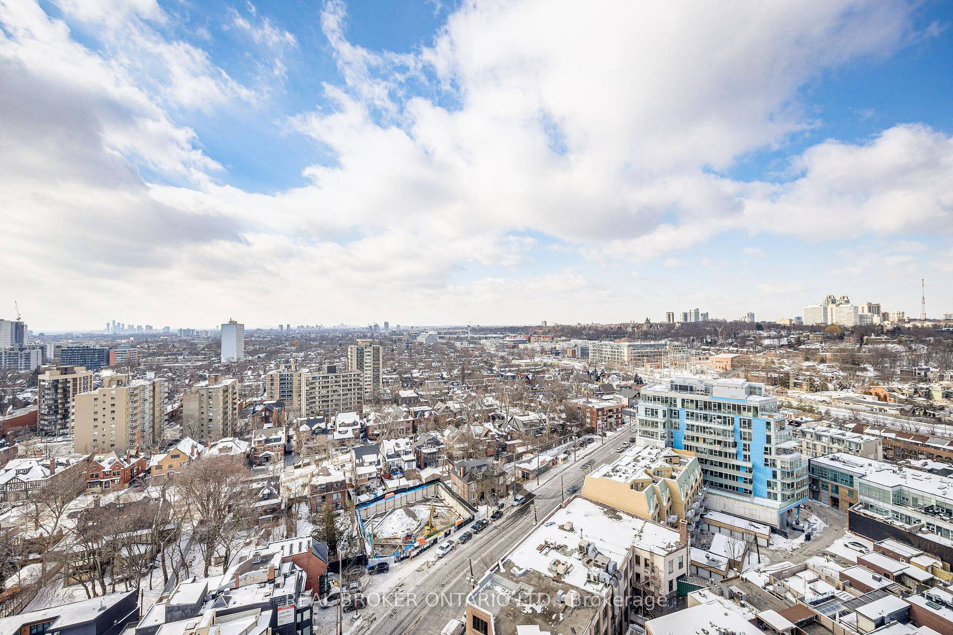 Stylish Contemporary Suite in the Heart of Dynamic Annex in Yorkville.