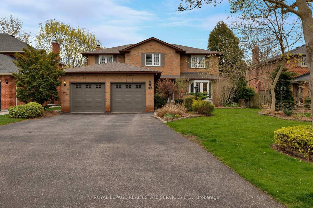 Luxury living meets an exceptional lakeside lifestyle in sought after Bronte, one of Oakville's most desirable walkable communities, just steps to Sheldon Creek Park, waterfront trails, Shell Park, and a ...