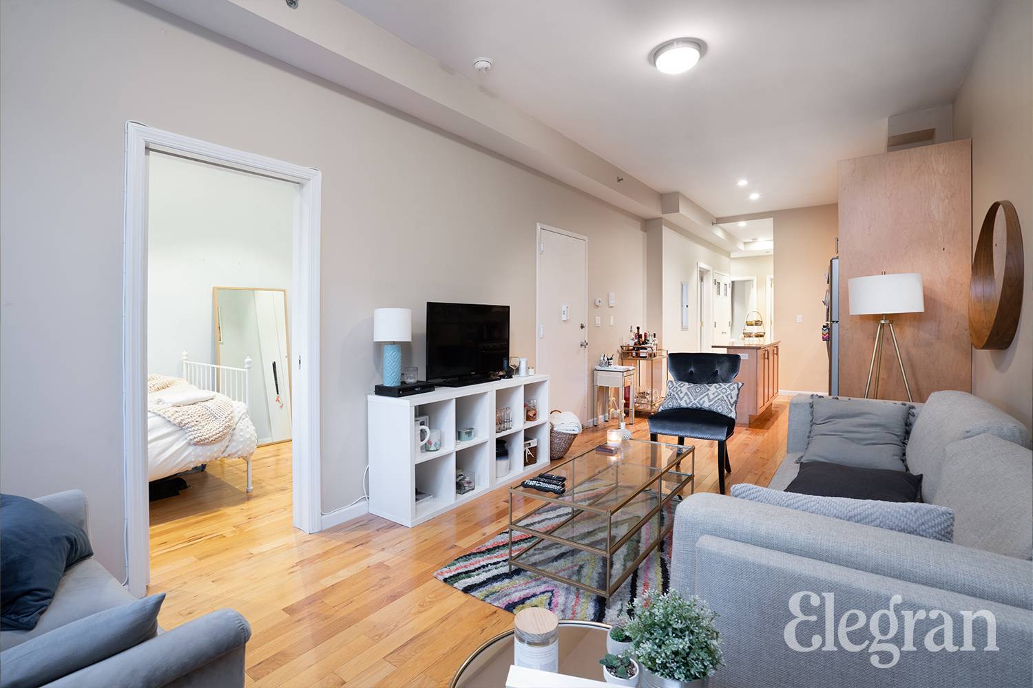Welcome to 32 15 Broadway, perfectly situated in one of Astoria s most convenient locations.