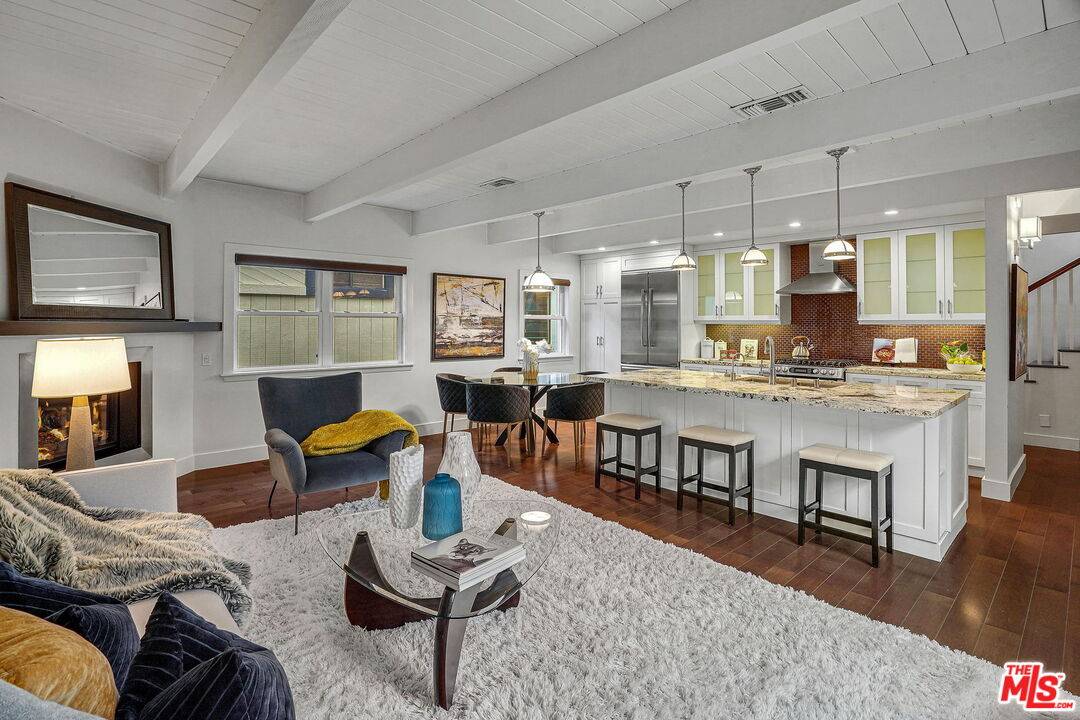 1100 N Beverly Glen Blvd 3BR Bel Air La