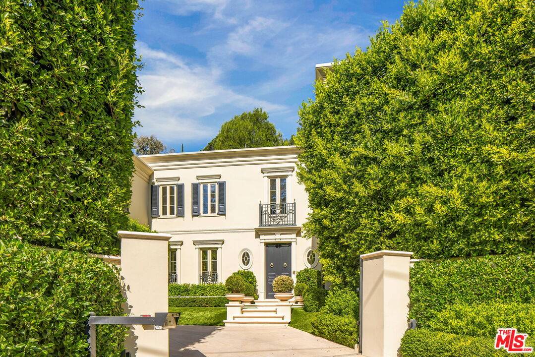2401   Bowmont Dr 3BR Beverly Hills Post Office | B.H.P.O. La