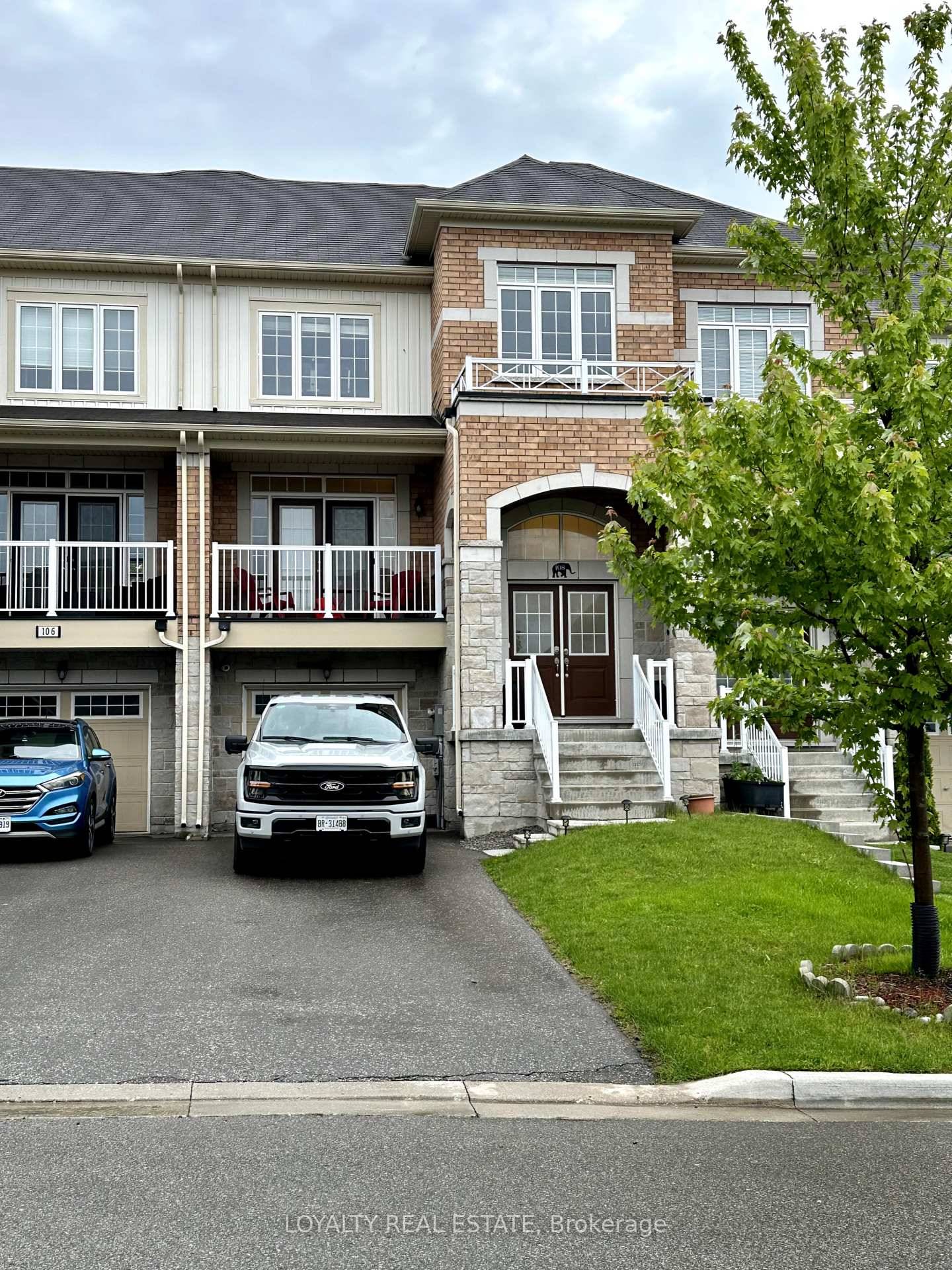 Discover this beautiful and spacious 3 level townhouse for rent in the heart of Bowmanville, offering a bright open concept main floor with a modern kitchen featuring ample cabinetry and ...