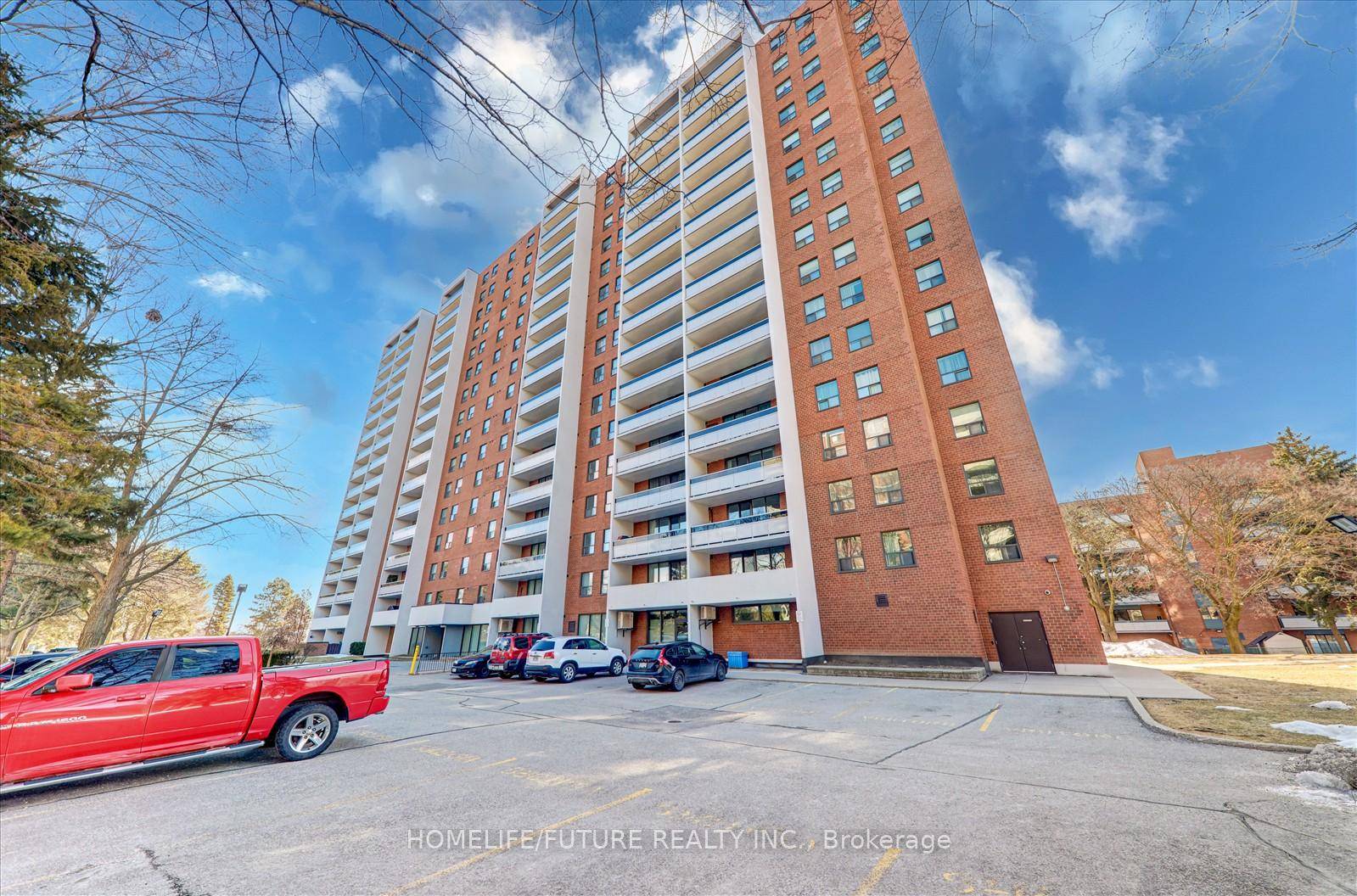 Bright And Spacious 2 Bedroom Unit.