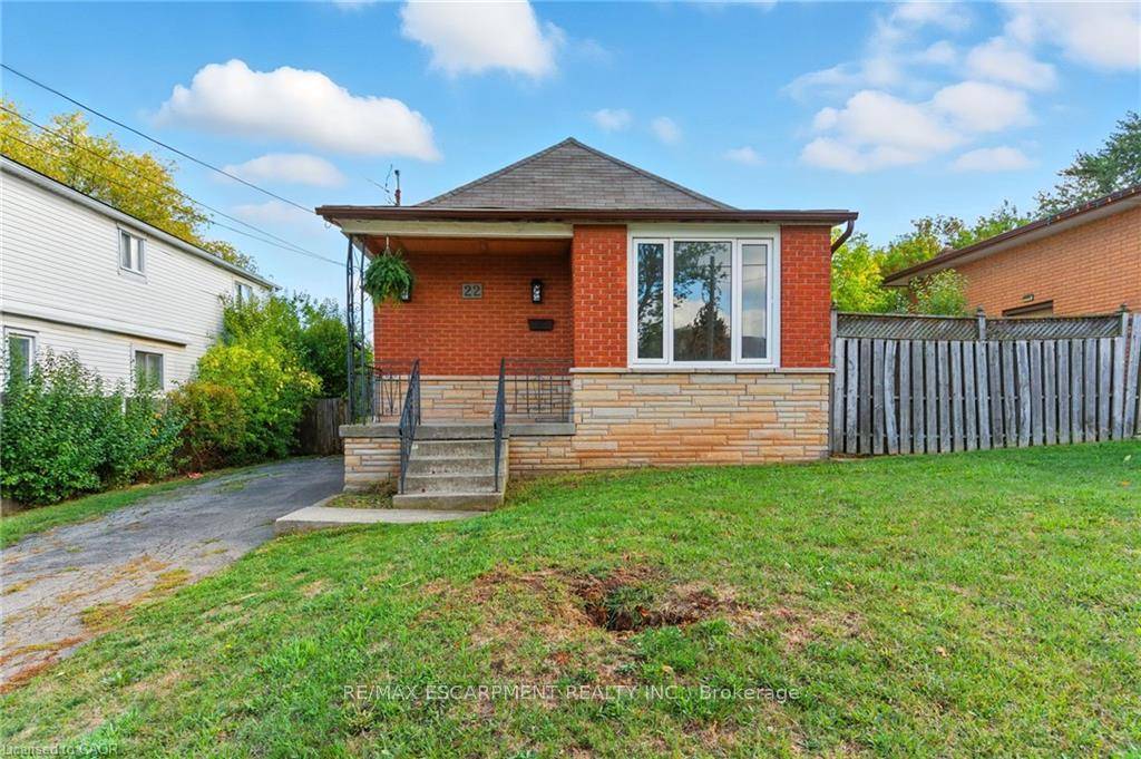 Located on a 50 x 220 foot lot, this property provides space that can be used in a variety of ways.