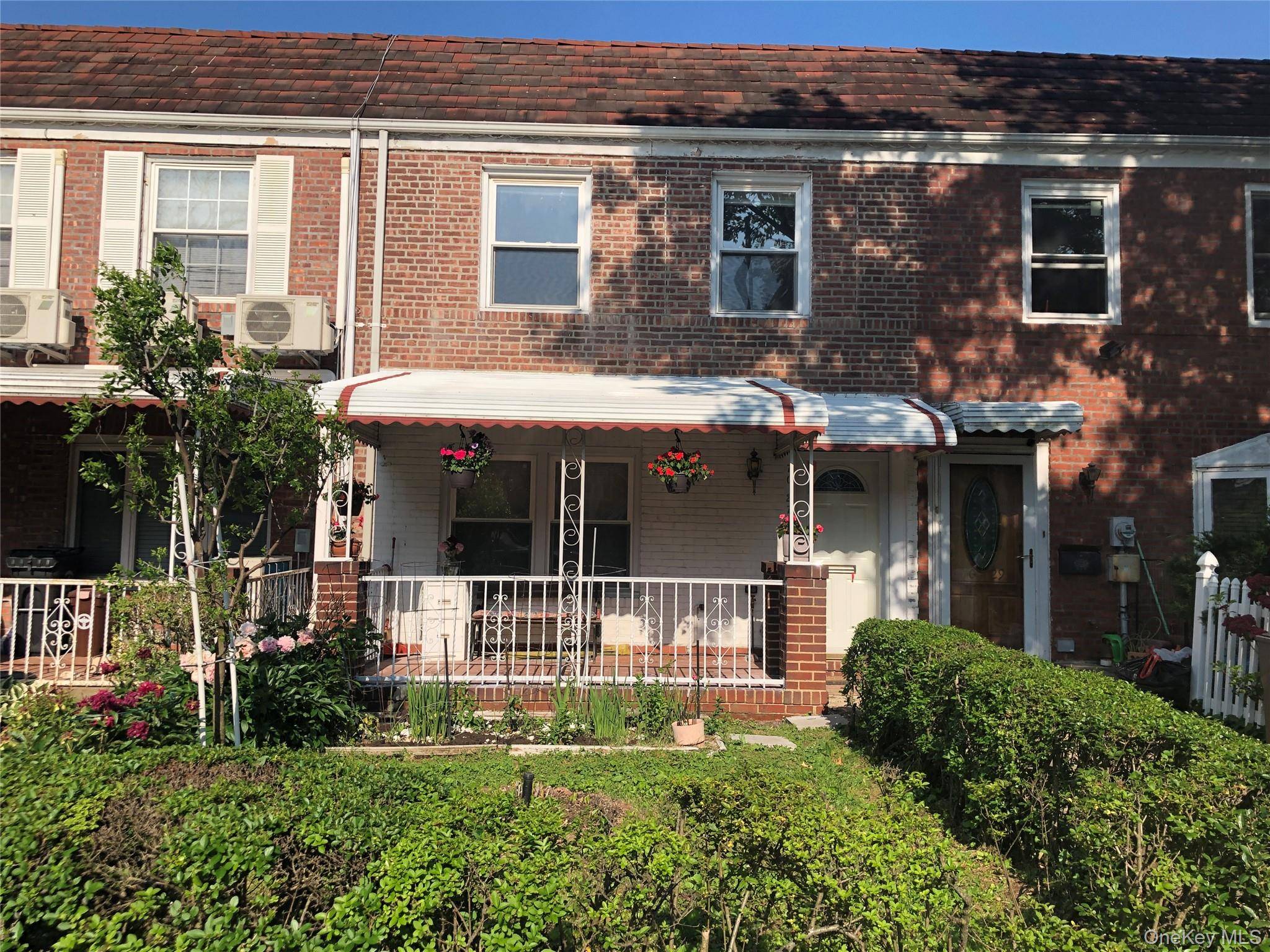 This well maintained charming home at a quiet residential block, features a beautiful front floral yard and a back yard with fruit tree vegetables and a relaxing front porch, 3 ...