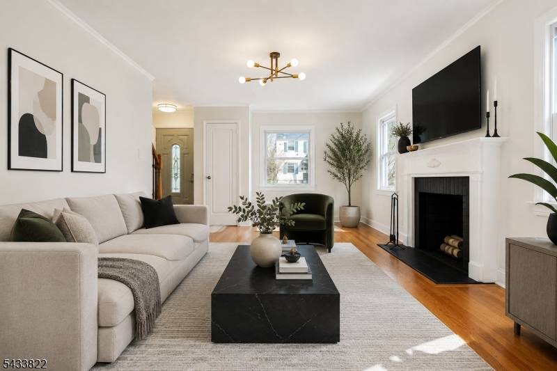 Move in ready, this is a rare opportunity to own a turnkey home in one of New jersey's sought after communities and top school district.