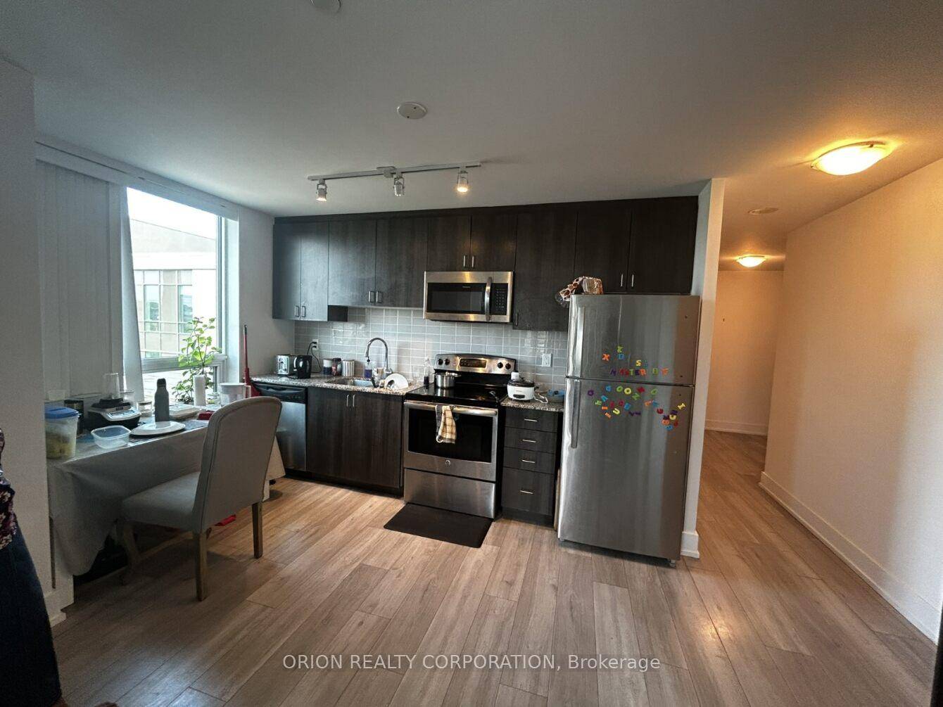 Welcome to 1215 Bayly St !