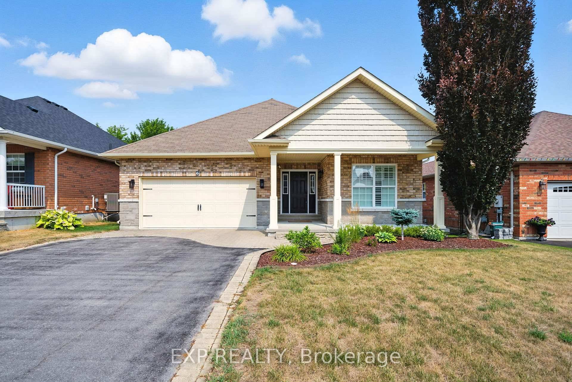 Welcome to 6 Cortland Way in beautiful Brighton, a well maintained 2 bedroom, 2 bathroom bungalow offering over 1, 400 sq ft of bright, open concept living.