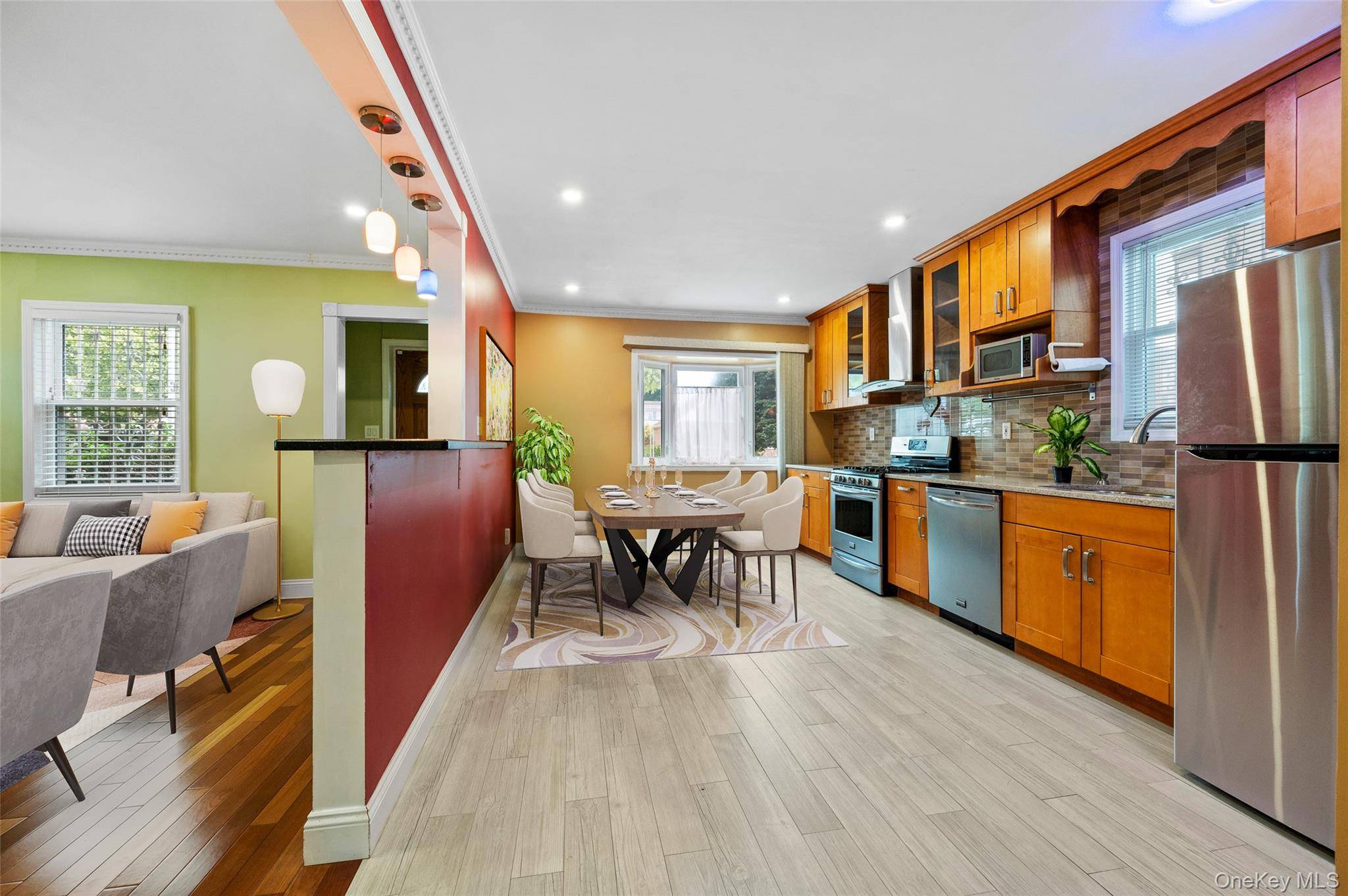 Rare to find such a clean, comfortable, cozy and warm one family of Cape style, ideally located in Auburndale, a nice and quiet neighborhood with Kissena Corridor Park, Kissena Park ...
