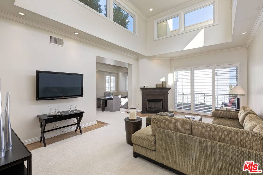 132 S MAPLE DR 4BR Beverly Hills La