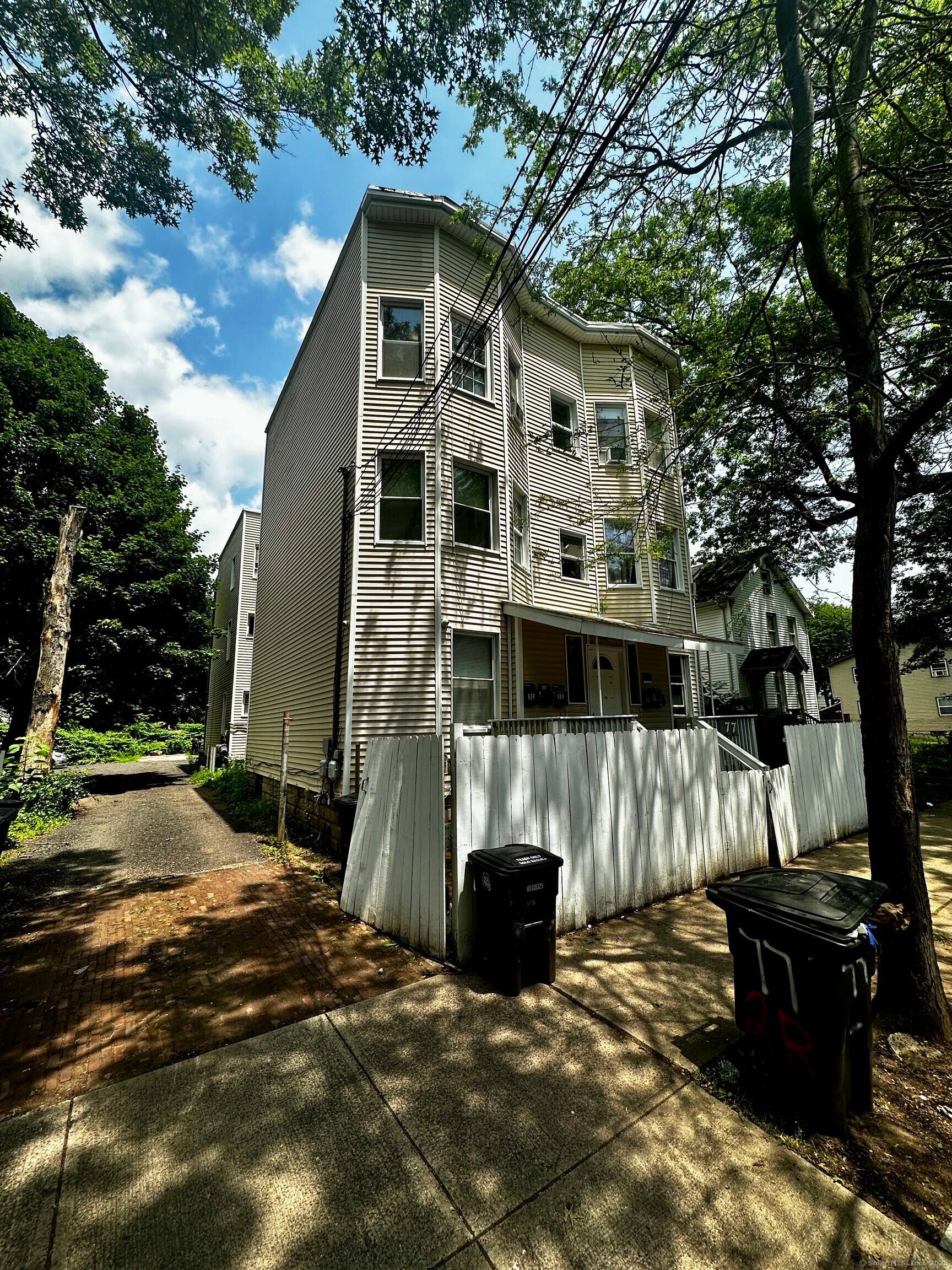 Vanguard Private Client Group is pleased to present 77 Hazel Street a fully renovated 6 unit multifamily asset located just two blocks from New Haven's rapidly expanding Science Park.