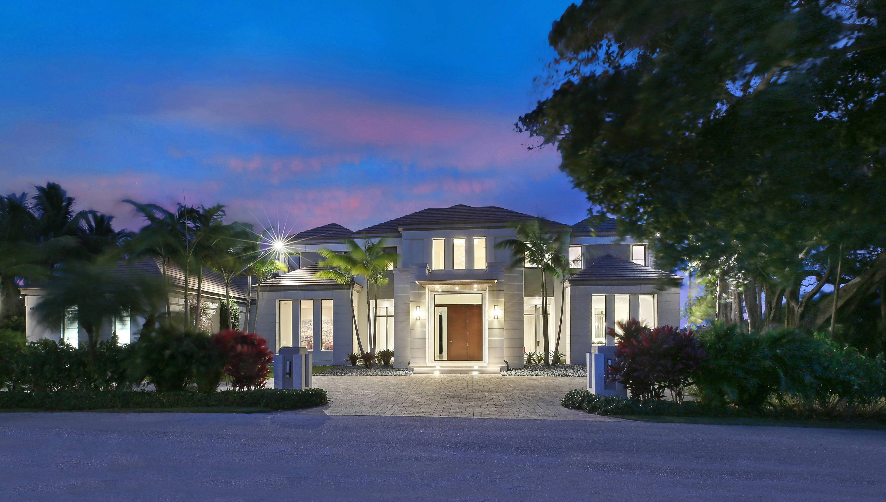 A peaceful, private residence at the end of a Cul de Sac on what was once known as the old Vanderbilt Estate.