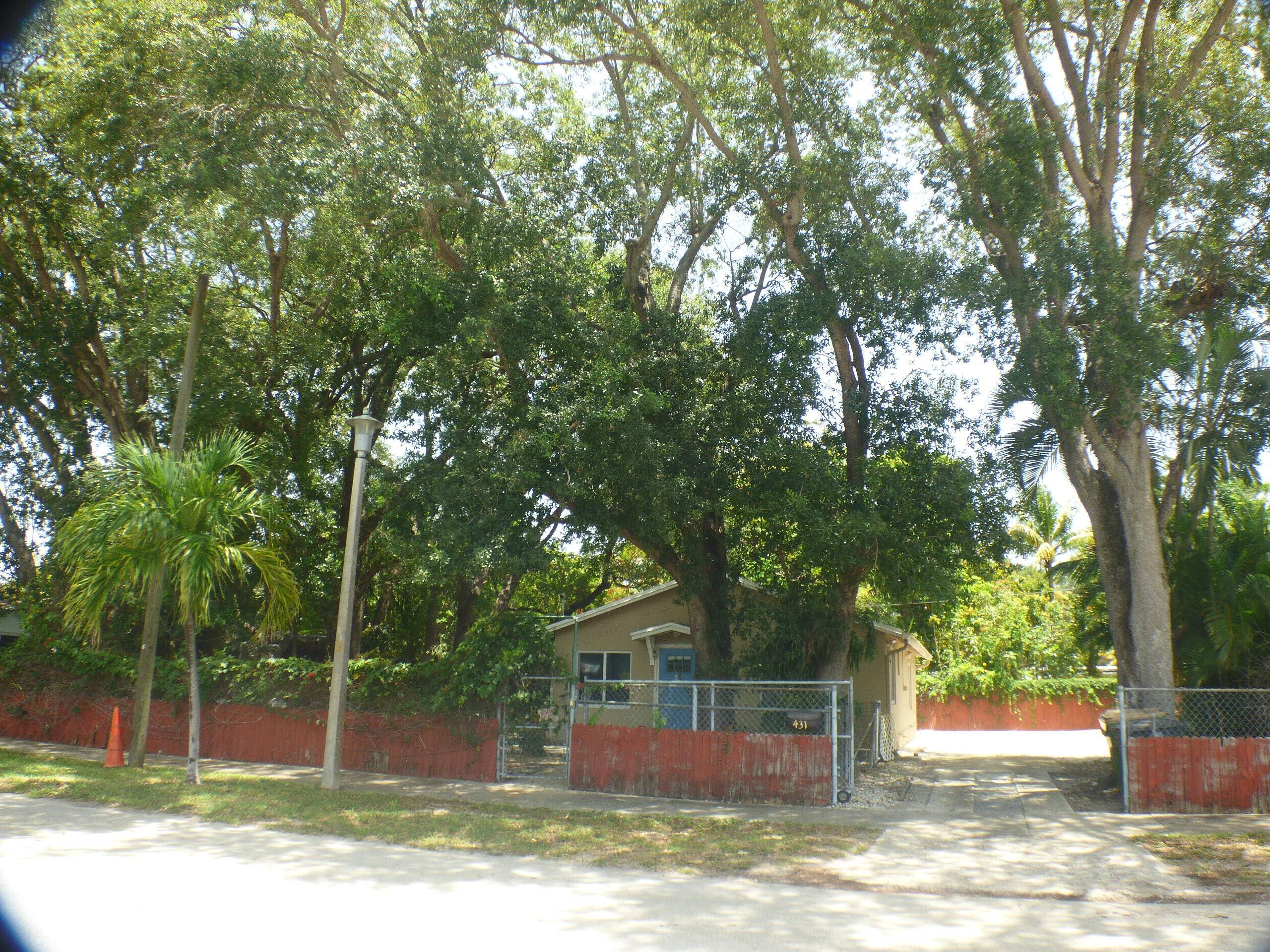 This quaint home is located in one of the fastest growing, sought after community in North Miami.