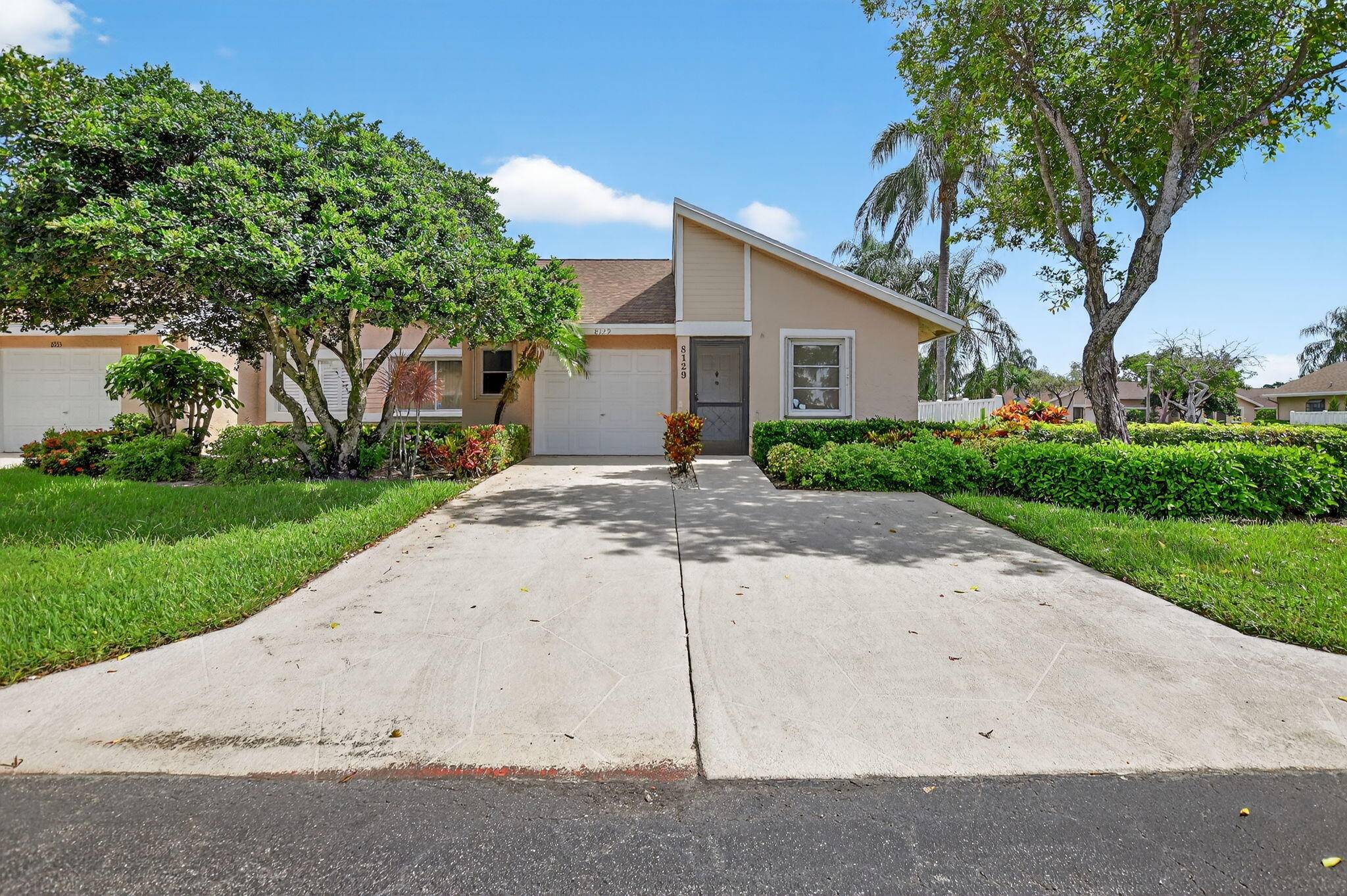 ''TRANSFER OF LOVE'' This beautifully maintained 2 bedroom, 2 bath villa is move in ready and full of charm.