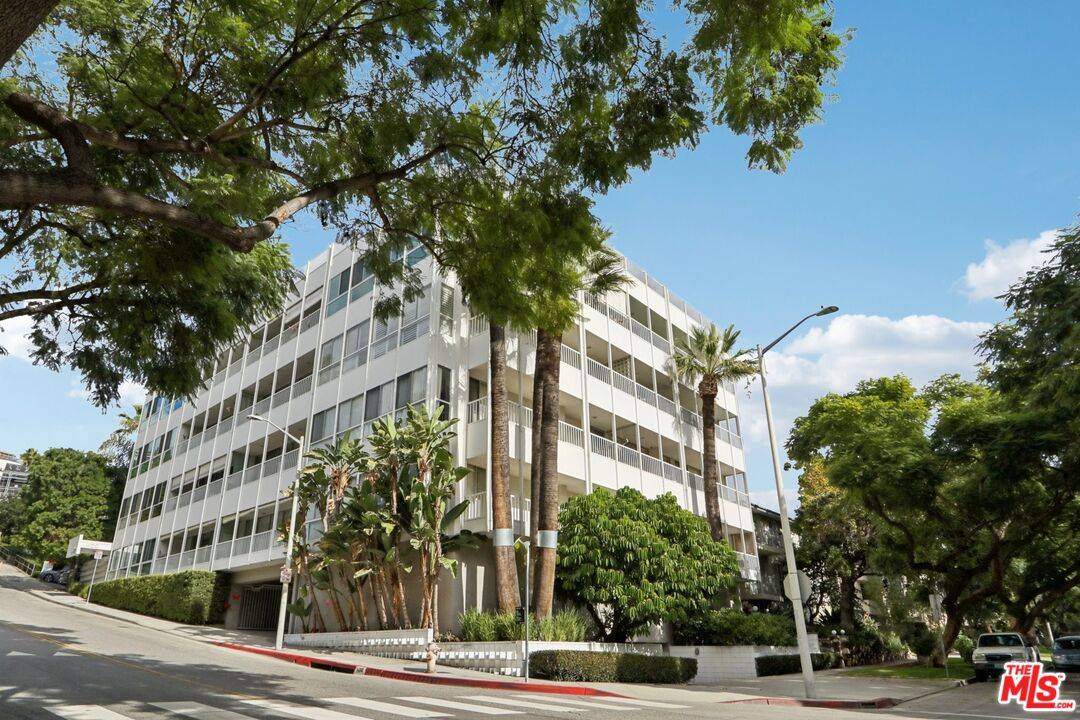 1400  N Sweetzer Ave 2BR Sunset Strip La